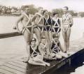 “Спасательный жилет” из велосипедных шин (Германия, 1925).
 Увеличить, Самые безумные ретро-изобретения собрали в Сети (фото) - изобретения, ретро, безумства