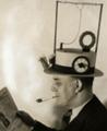 Шляпа-радио (США, 1931).
 Увеличить, Самые безумные ретро-изобретения собрали в Сети (фото) - изобретения, ретро, безумства