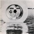 Устройство для пешей прогулки по воде (1938).
 Увеличить, Самые безумные ретро-изобретения собрали в Сети (фото) - изобретения, ретро, безумства